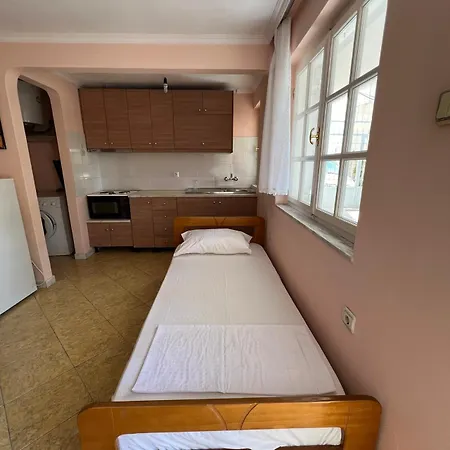 Mirjan Hébergement de vacances Saranda