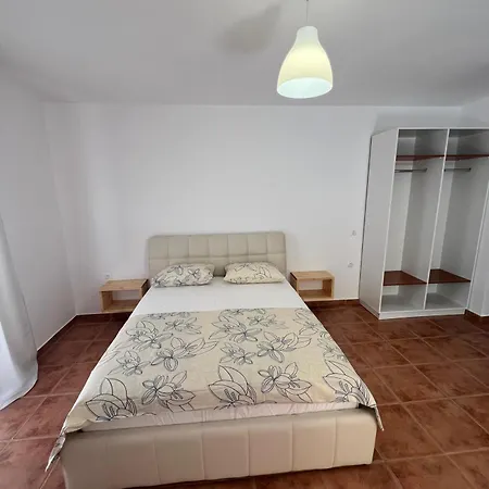 Mirjan Hébergement de vacances Saranda