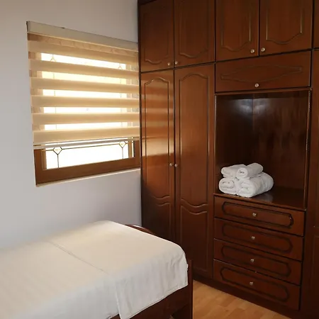 Mirjan * Sarandë
