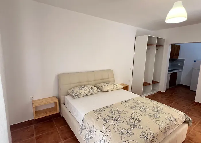 Mirjan * Saranda